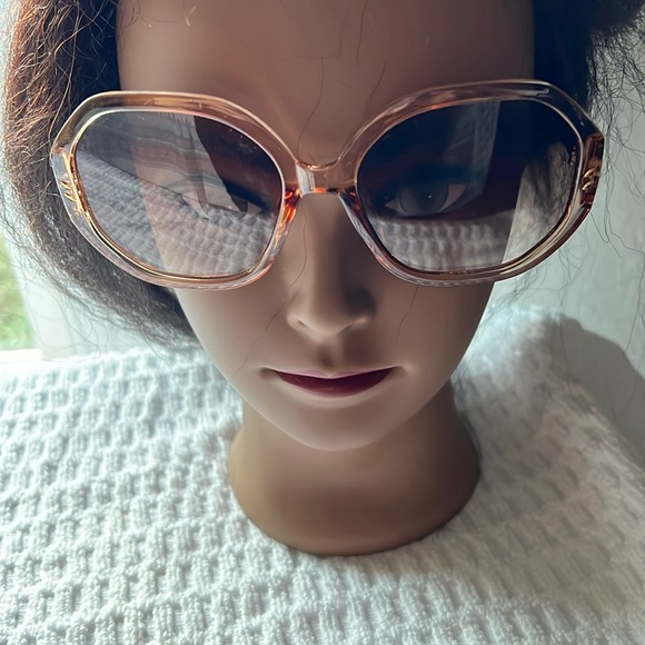 Hand polished sunglasses 🌺🍀🌺 - Picture 1 of 6